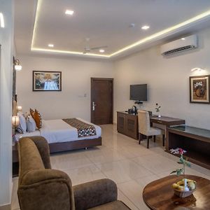 Deluxe King Studio